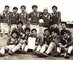 日比野兼昭さん(後列右から2人目)が現役時代のチームメート